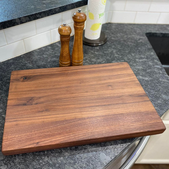 WALNUT BUTCHER BLOCK CUTTING BOARD